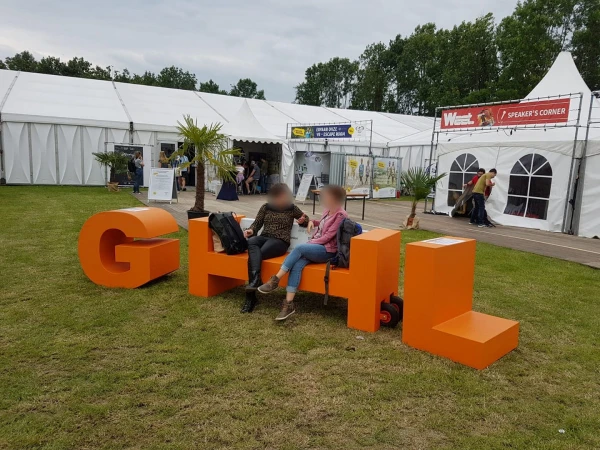 Geloof, Hoop en Liefde bank in de Prinsentuin